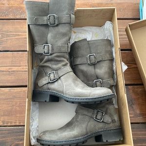 Born Tessa grey boots